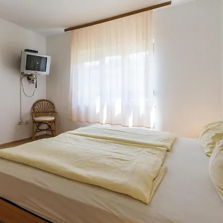 Izabela Apartament *