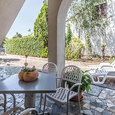 Stunning Apartment In Porec With Wifi * Porec